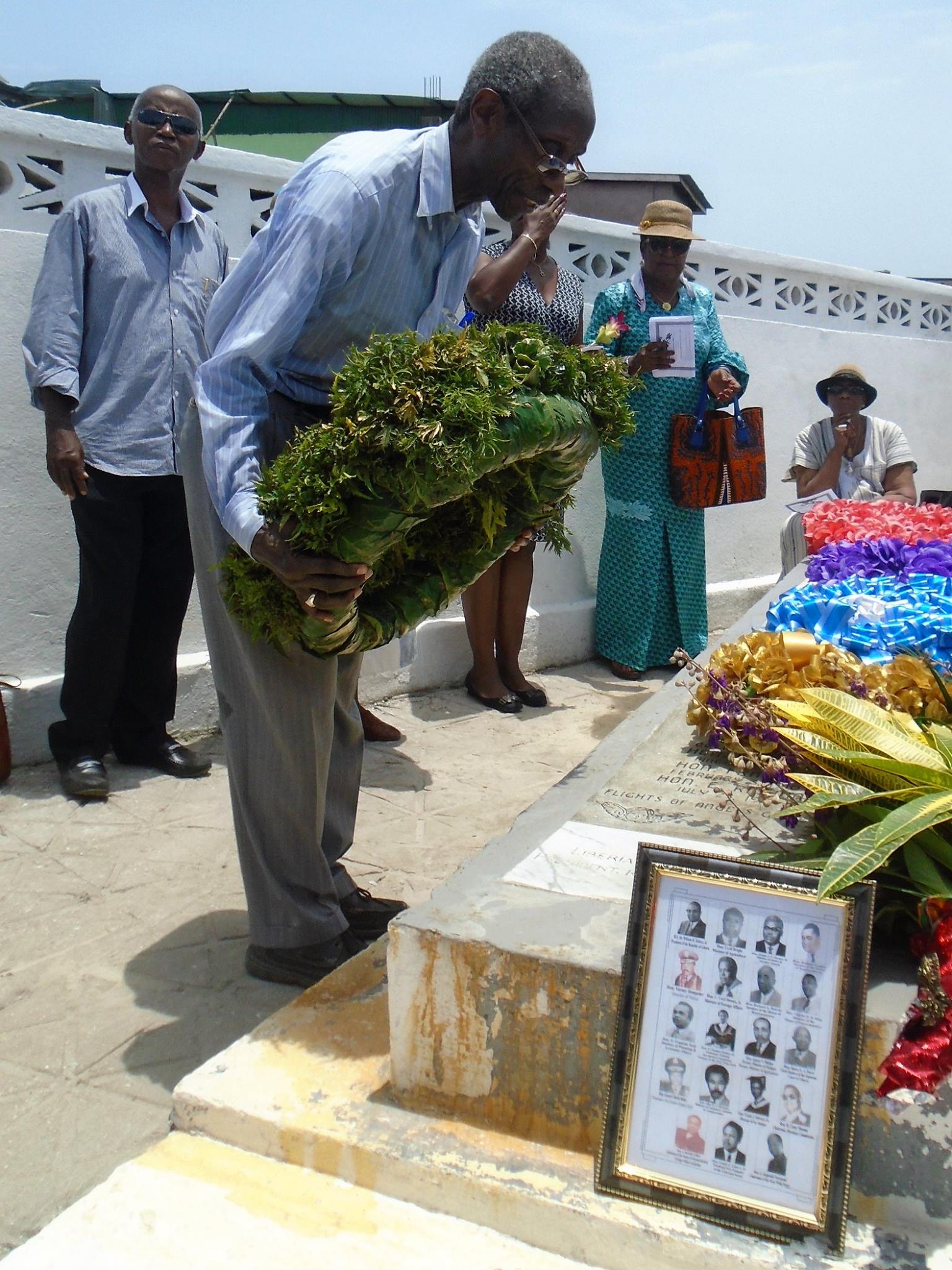 18056452_10154731934679005_788 George Henries